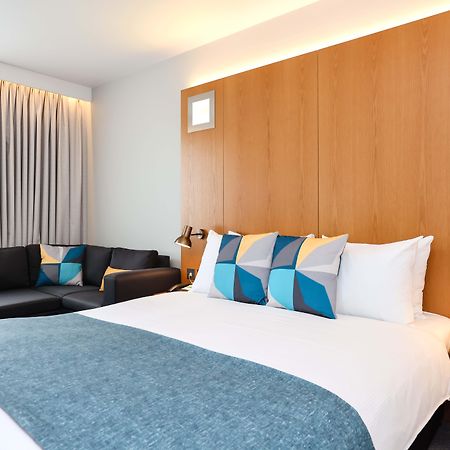 Holiday Inn Bournemouth By Ihg Εξωτερικό φωτογραφία