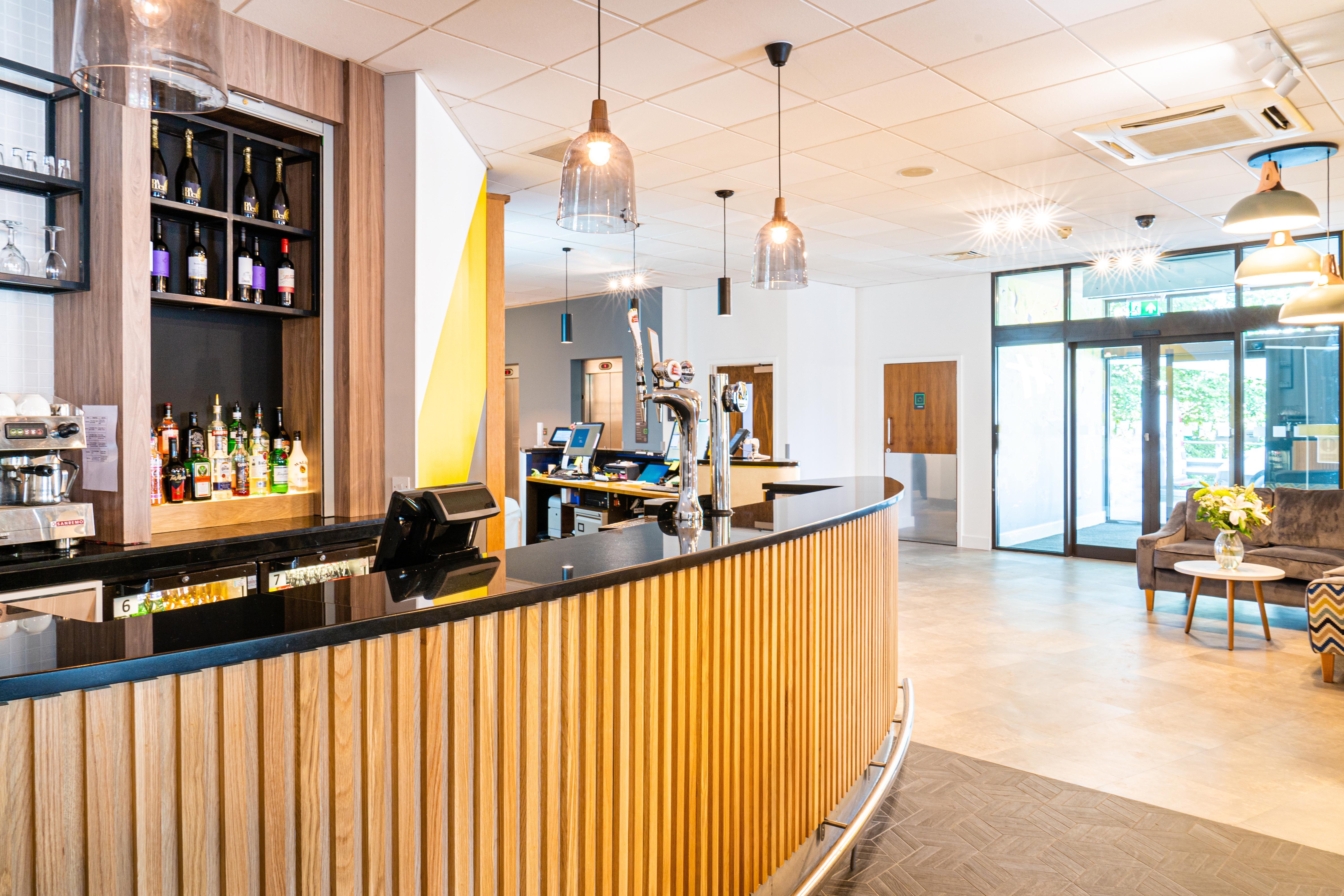 Holiday Inn Bournemouth By Ihg Εξωτερικό φωτογραφία