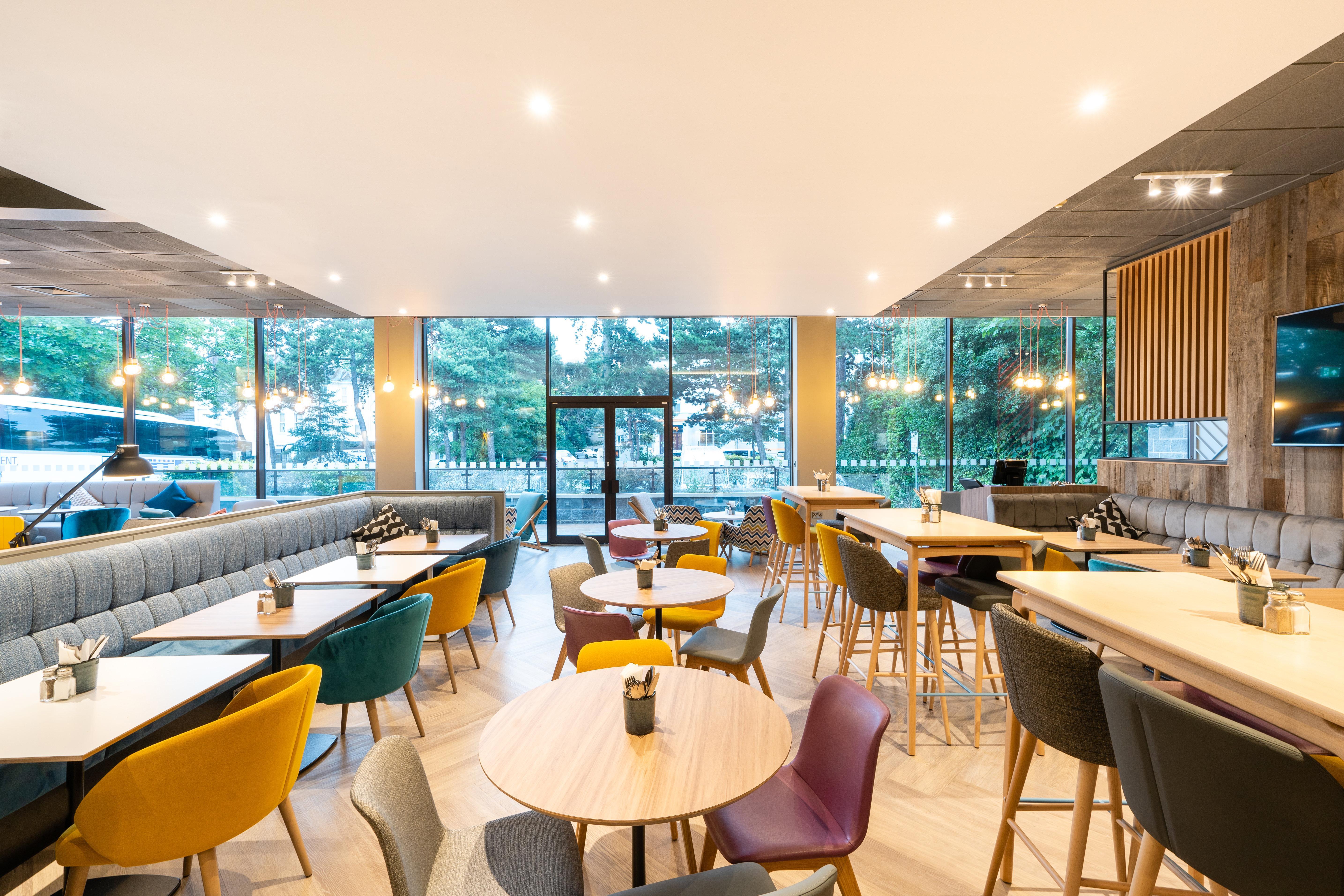 Holiday Inn Bournemouth By Ihg Εξωτερικό φωτογραφία